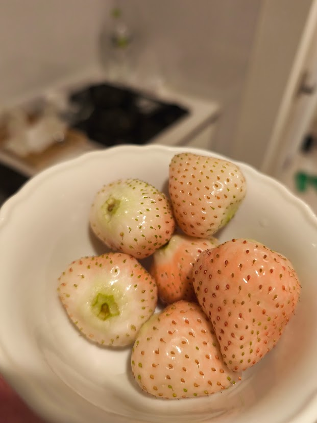 淡雪草莓美食照